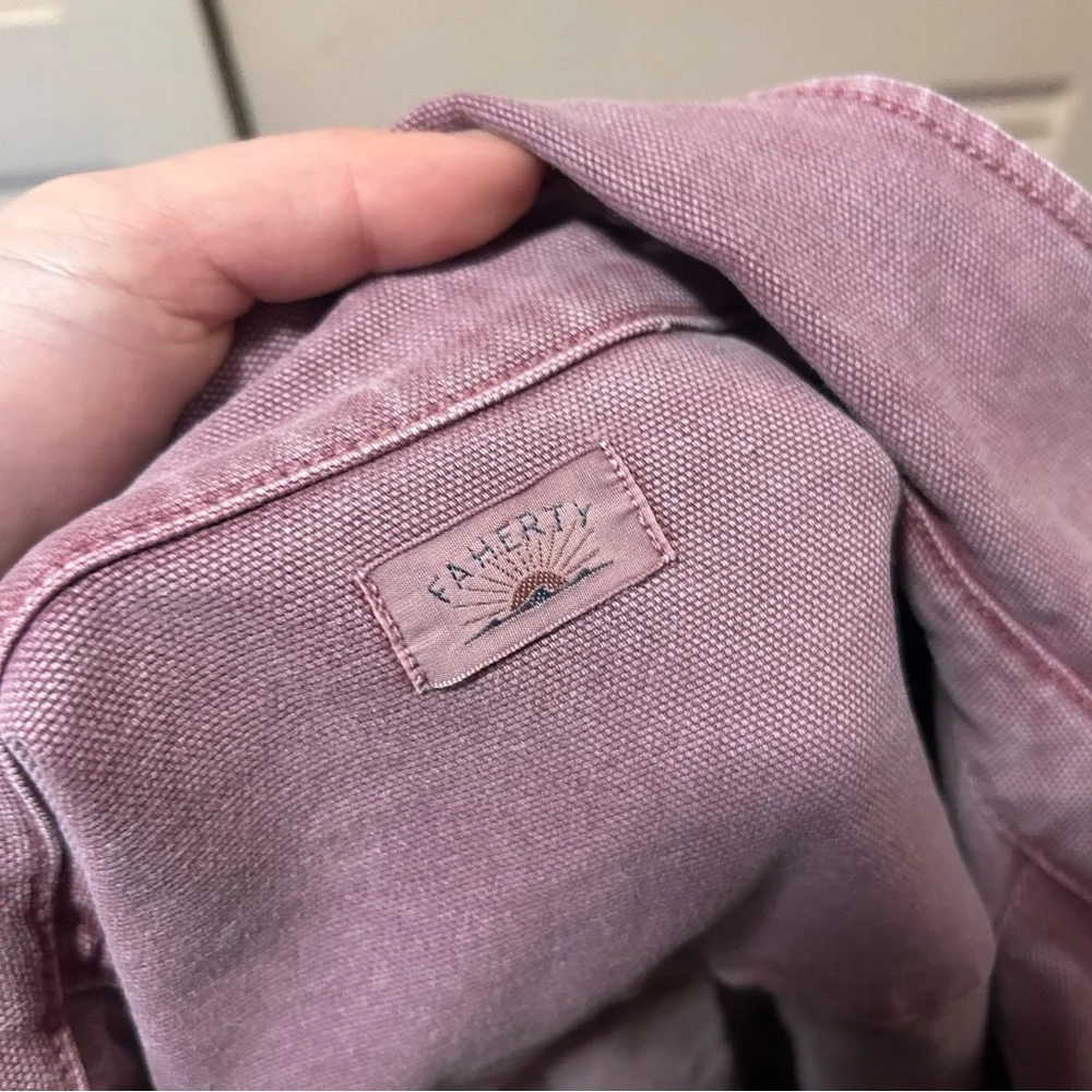 Faherty Sunwashed Canvas Overshirt - Weathered Orchid Women’s Size Medium - Picture 6 of 8